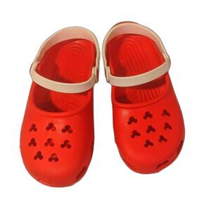 Red Kids Crocs – Size 3/5 Crocs